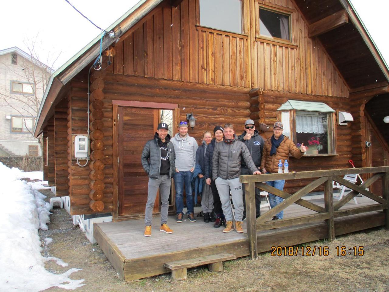 Log Cottage Villa Happo Hakuba Eksteriør bilde